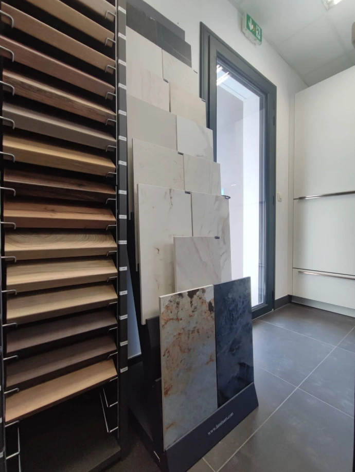 Showroom 2